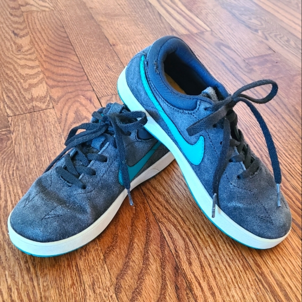 Nike SB Suede Sneakers Kid Size 13